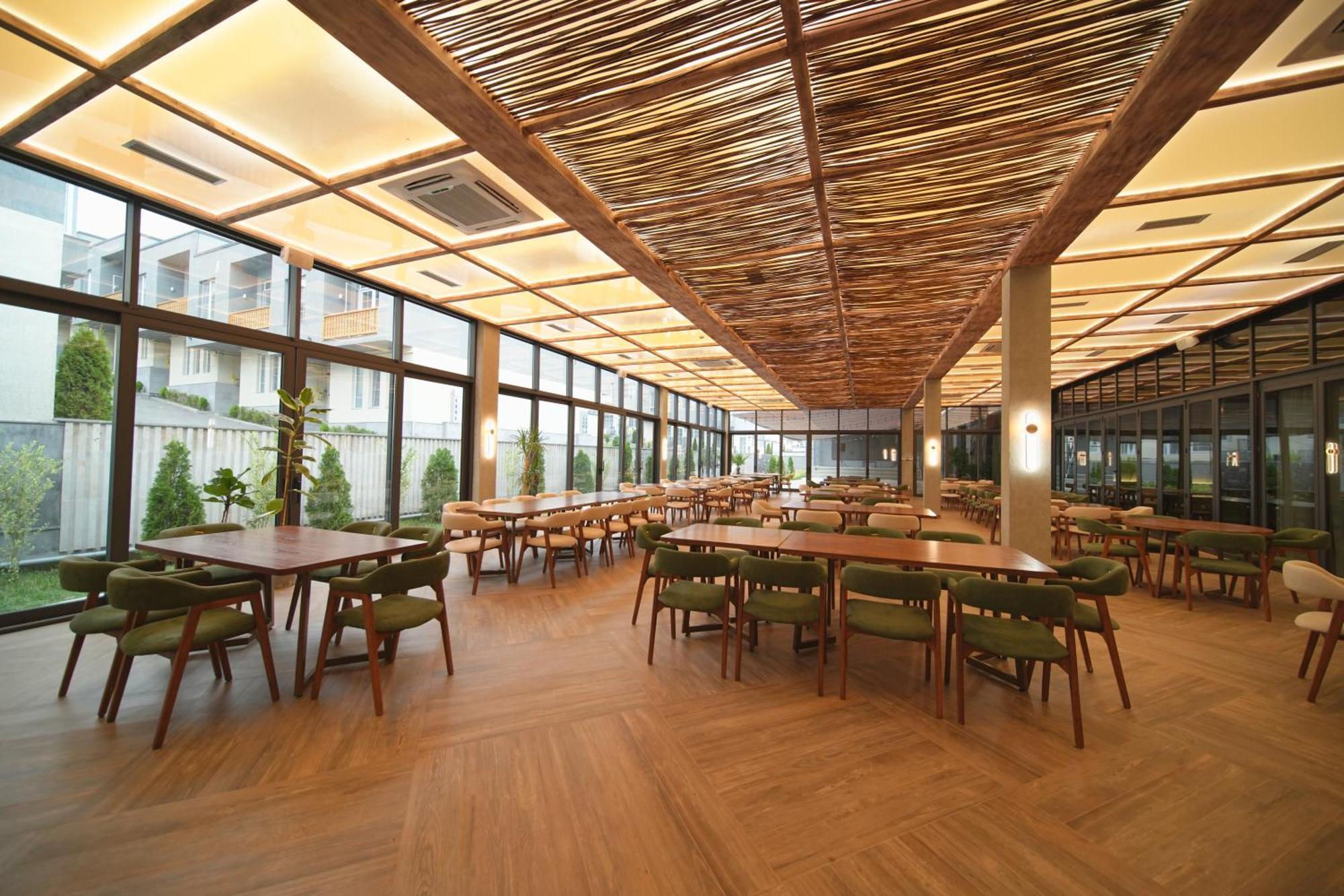 Dili Town Resort And Spa Dilijan Esterno foto